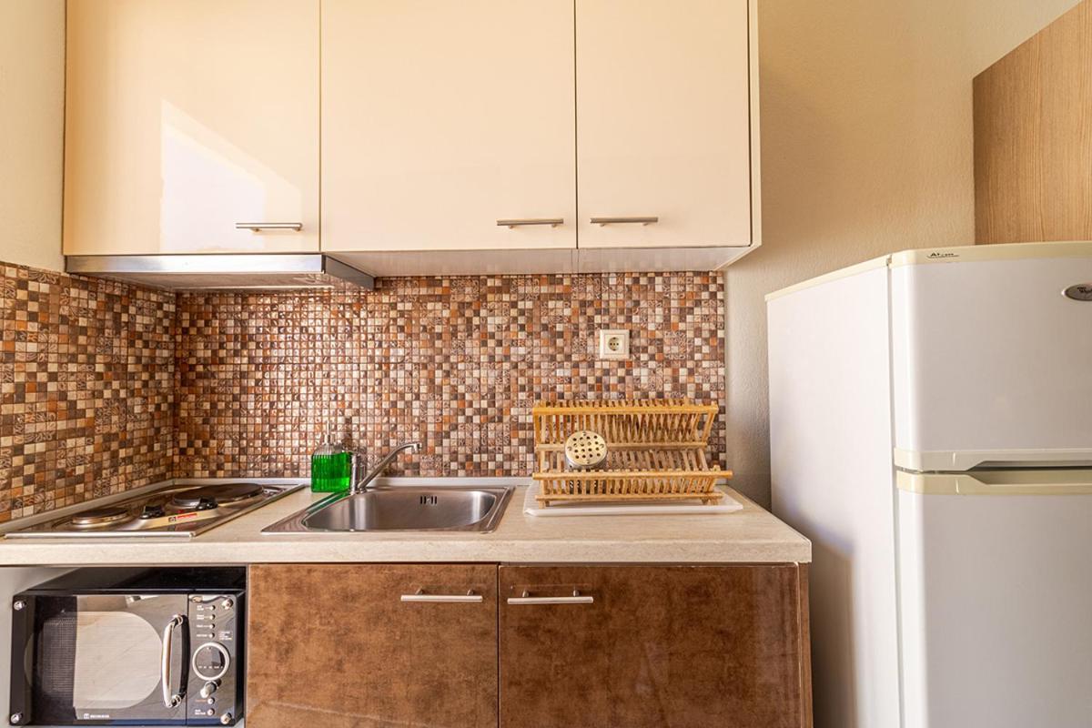 Dafni'S Seaside Luxury Studios Nikíti Kültér fotó